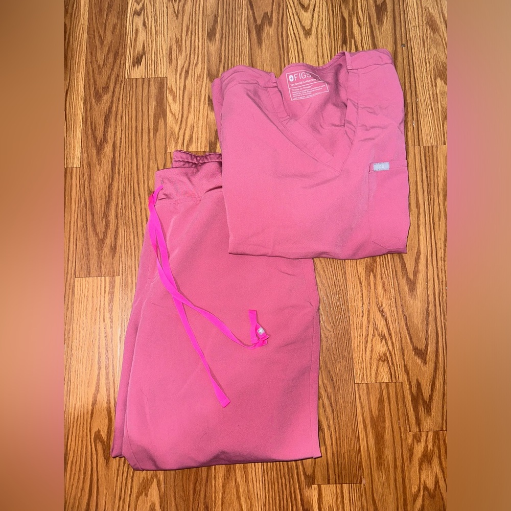 figs jogger set